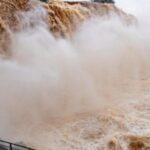 por-el-super-nino,-vuelven-a-cerrar-los-principales-circuitos-de-las-cataratas-del-iguazu