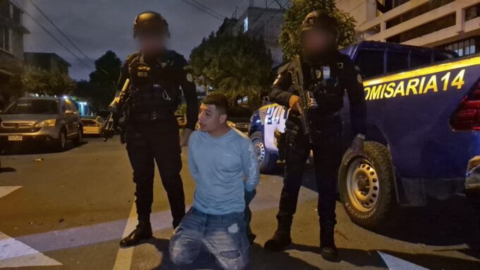 robacarros-capturado-en-zona-11-tras-persecucion-contaba-con-antecedentes-penales-previos