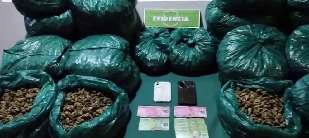 detienen-a-dos-hombres-con-mas-de-31-kilos-de-marihuana-en-canela