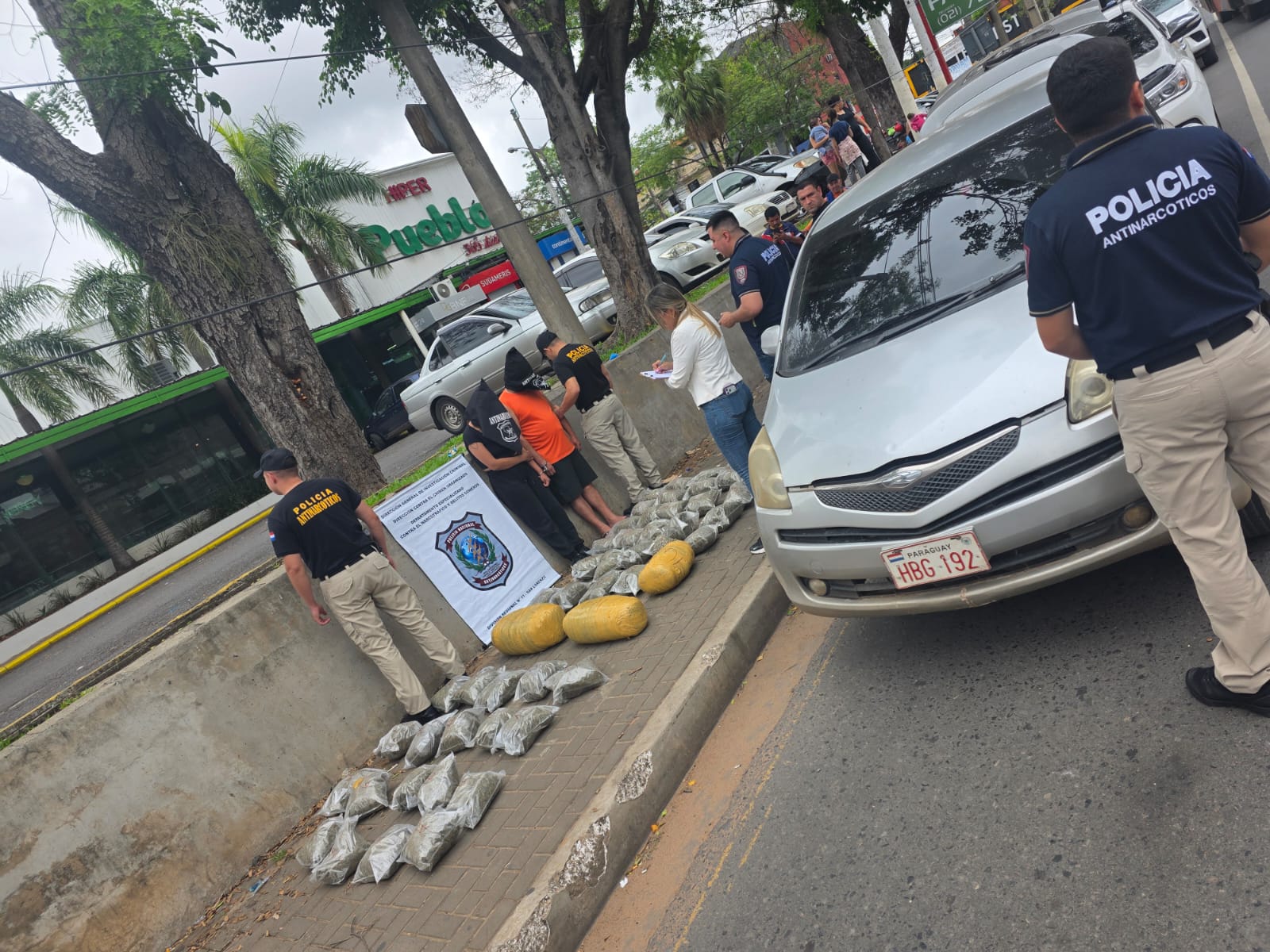 ¡interceptan-makona-vip-y-asestan-golpe-de-290-palos-a-narcos!