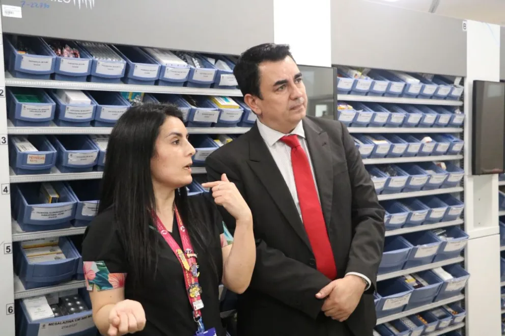 “falta-liderazgo-de-los-alcaldes”:-cenabast-insta-a-crear-mas-farmacias-comunales