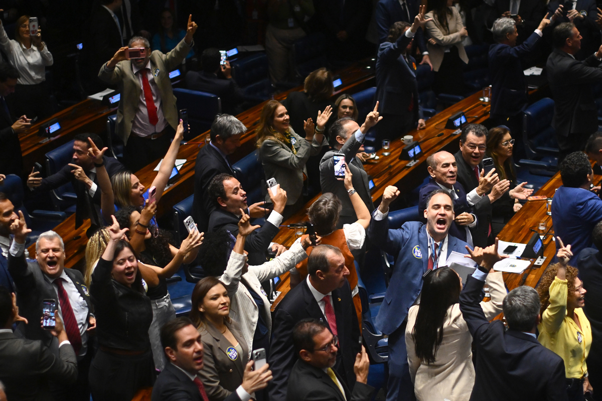 senado-de-brasil-aprueba-reducir-la-semana-laboral-sin-bajar-salarios