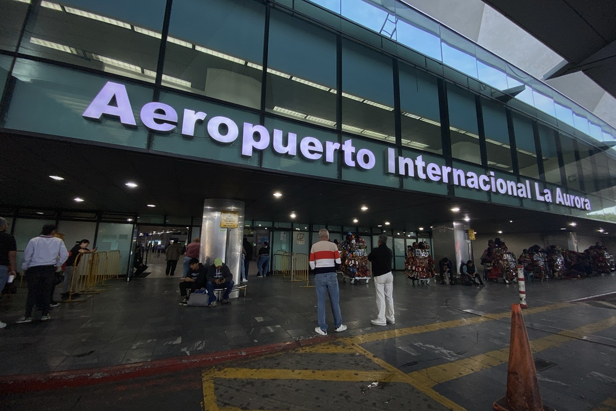 falla-en-fuente-externa-de-energia-provoca-interrupcion-electrica-en-el-aeropuerto-la-aurora