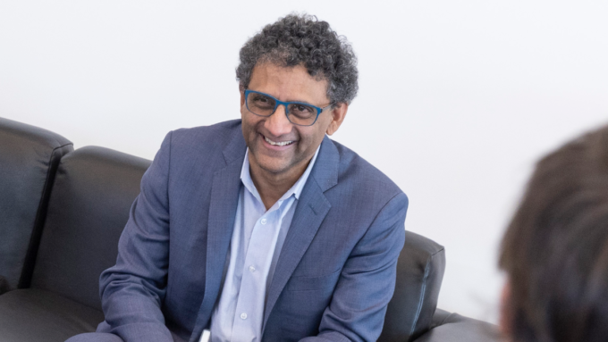el-halago-de-un-directivo-de-google-a-la-educacion-uruguaya-y-una-advertencia-sobre-como-se-debe-incorporar-ia