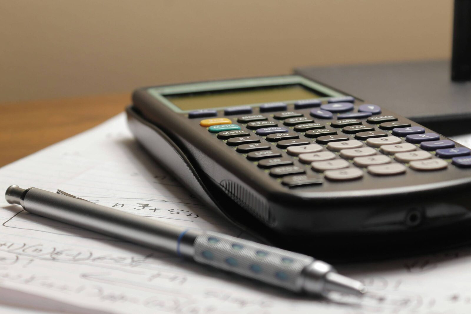 com-avanco-da-inadimplencia,-busca-por-consultoria-financeira-cresce-20%