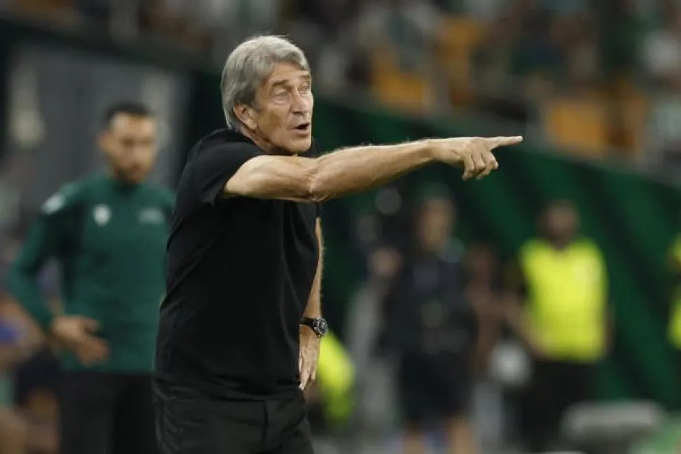 “mano-de-entrenador”:-pellegrini-se-llena-de-elogios-tras-remontada-del-betis-en-champions