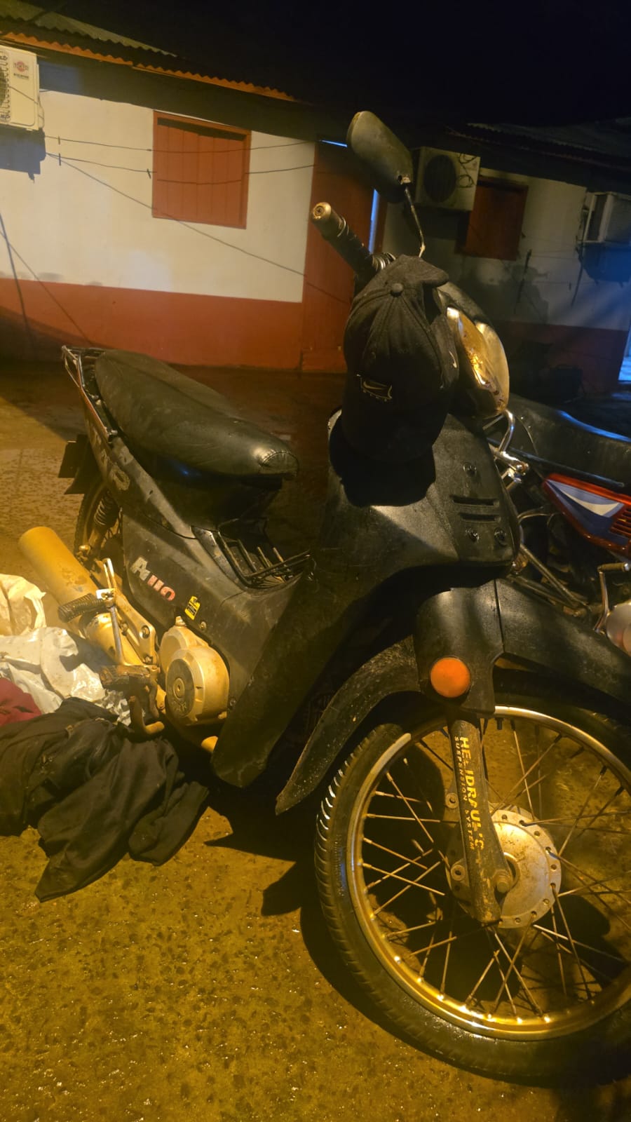 bandido-ojepilla-y-rajo-sin-su-moto