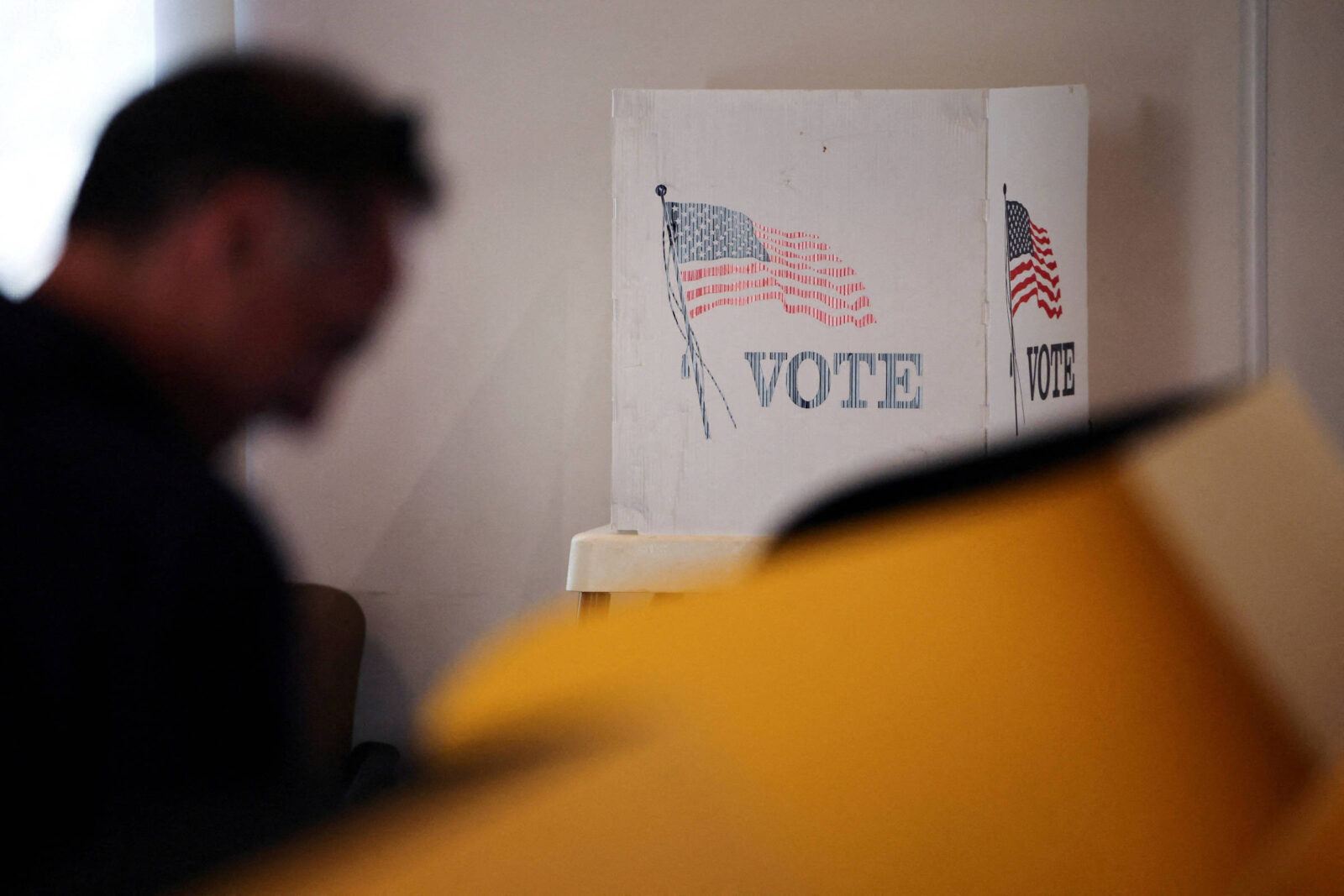 governo-trump-processa-california-para-barrar-20-mil-eleitores-que-diz-nao-serem-cidadaos-dos-eua