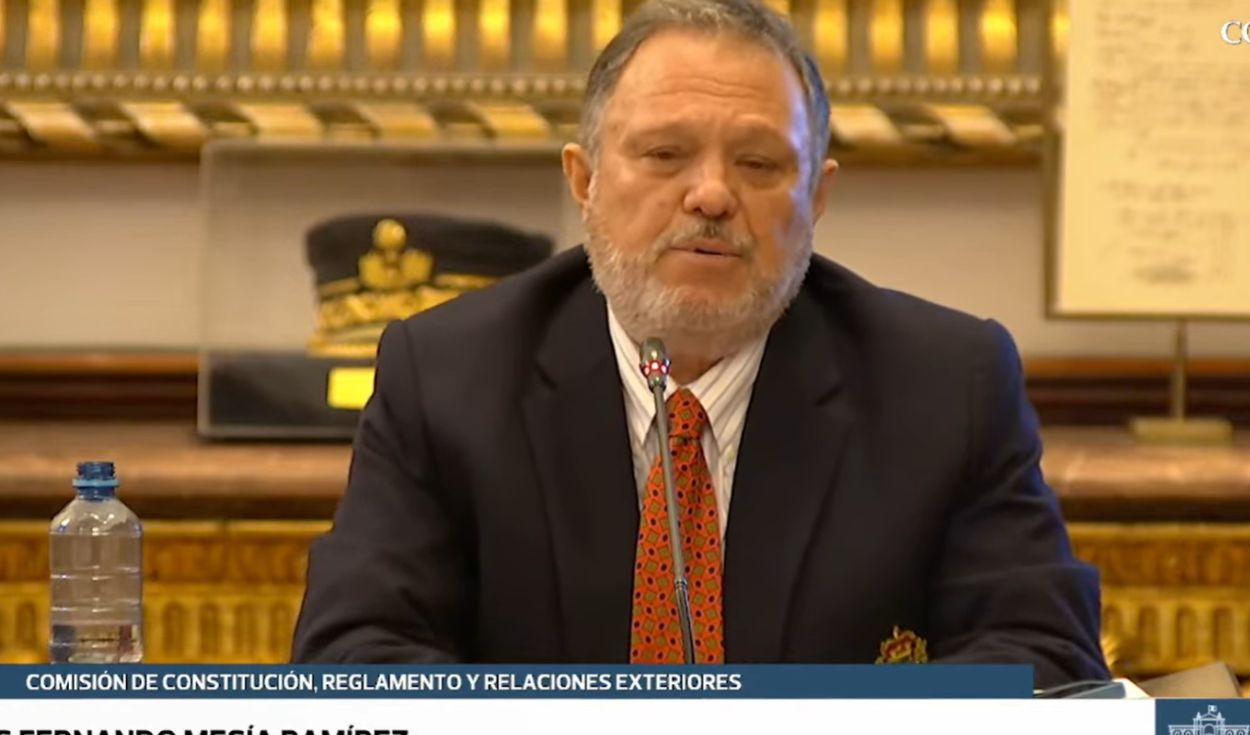 carlos-mesias-declara-improcedente-pedido-de-iturregui-y-suspende-sesion-de-la-comision-de-constitucion