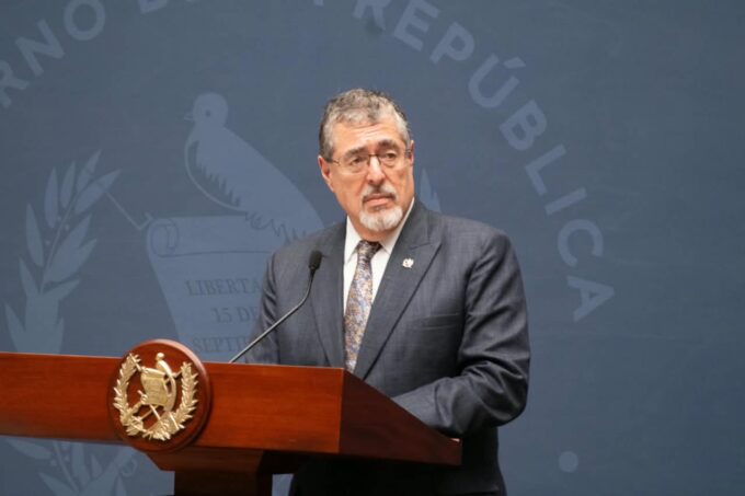 presionado-por-la-inseguridad,-arevalo-recurre-a-un-argumento-de-consuelo-porras:-los-extraditables