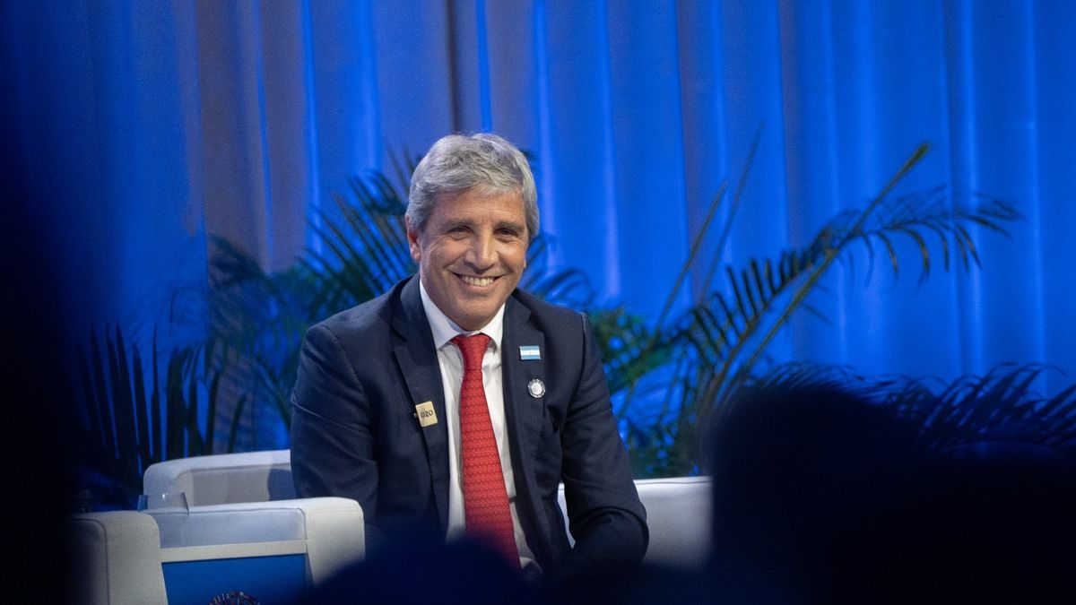 luis-caputo,-en-cumbre-del-fmi:-“argentina-sera-una-de-las-economias-con-mejor-desempeno-en-los-proximos-anos”