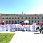 por-dominga:-organizaciones-de-la-higuera-llegan-a-la-moneda-y-exigen-respuestas-por-demoras-del-sea