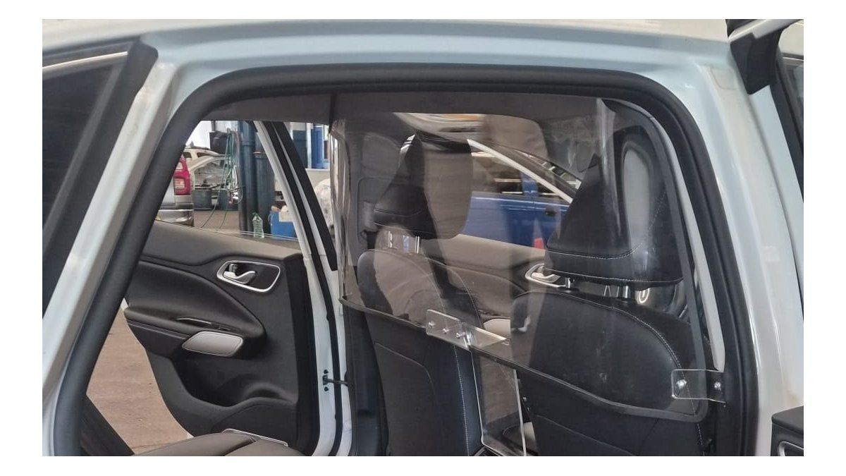 la-gremial-del-taxi-presento-dos-modelos-de-auto-sin-la-mampara-convencional-y-vuelve-a-la-carga-para-eliminarla-en-montevideo