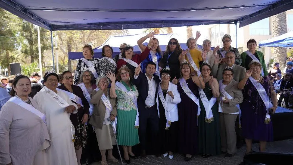 ovalle-presenta-a-las-candidatas-a-reina-del-adulto-mayor