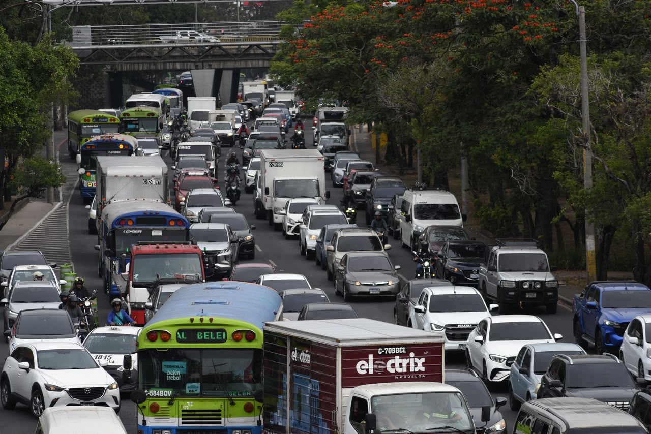 actividades-del-fin-de-semana-y-asueto-del-20-de-octubre-impactan-el-transito-en-la-capital,-segun-la-pmt