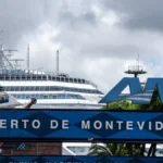 “tenemos-autos-hasta-en-los-techos”:-continua-la-congestion-de-vehiculos-nuevos-en-el-puerto-de-montevideo
