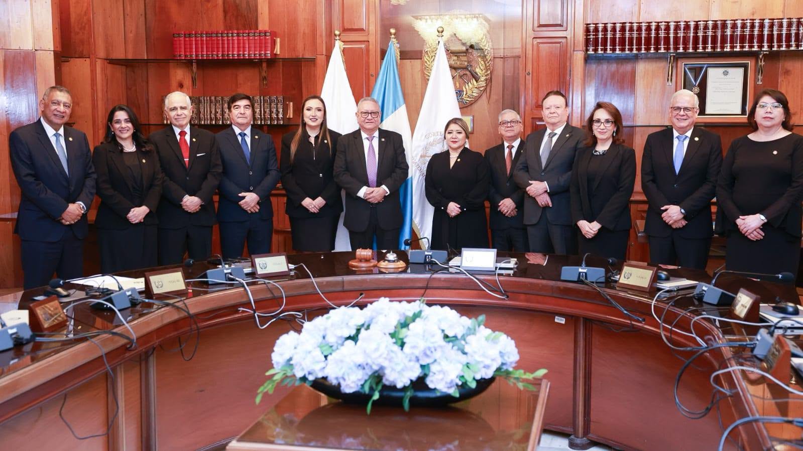 magistrados-de-la-corte-suprema-acuerdan-un-bono-de-q2-mil-para-trabajadores-judiciales-que-tambien-les-beneficia