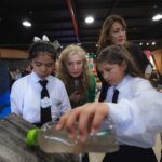 pequenos-cientificos-del-barrio-crean-soluciones-para-su-gente