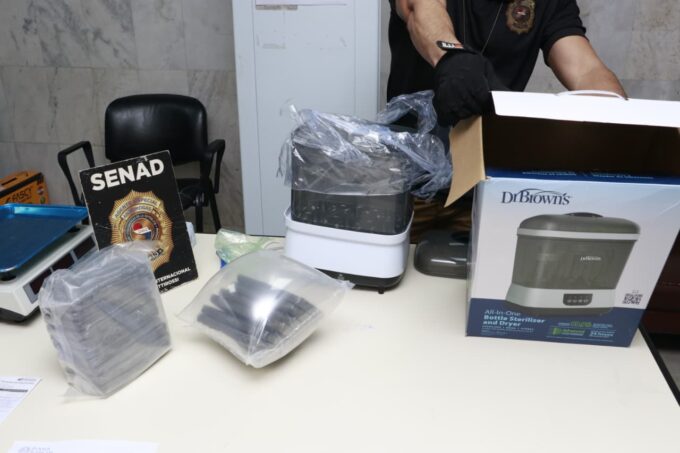 macona-premium-estaba-oculta-en-un-esterilizador-de-biberones