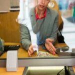 paritarias-bancaria:-acordaron-una-nueva-actualizacion-salarial-del-1,7%-para-septiembre