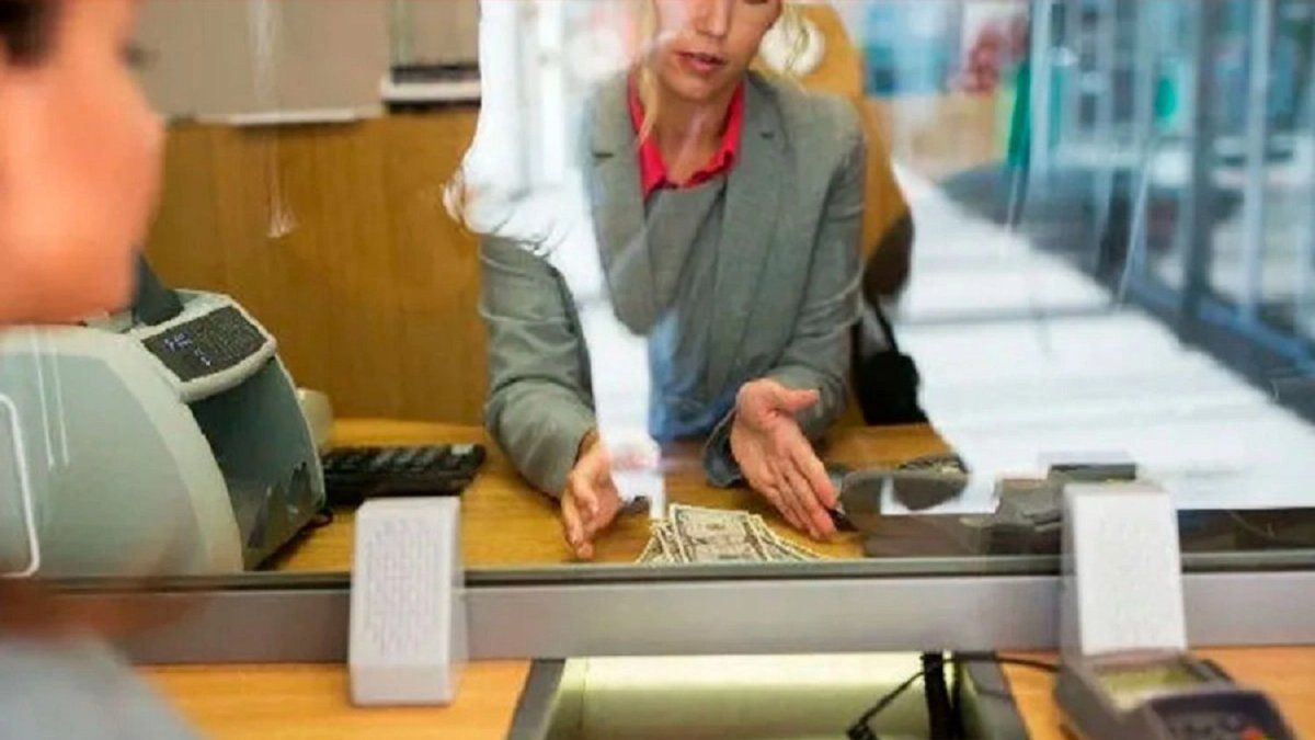 paritarias-bancaria:-acordaron-una-nueva-actualizacion-salarial-del-1,7%-para-septiembre