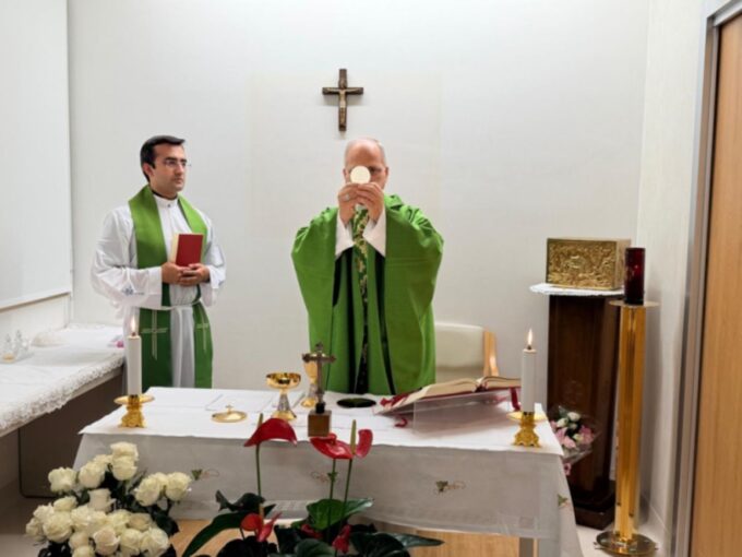 papa-leon-xiv-evoluciona-favorablemente-y-podria-regresar-manana-al-vaticano