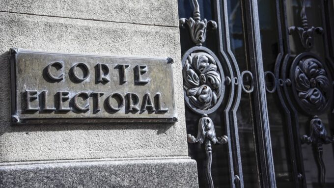 investigacion-sobre-bouvier:-la-discusion-por-las-“potestades”-de-la-jutep-y-las-sanciones-de-la-corte-electoral-por-violar-la-constitucion