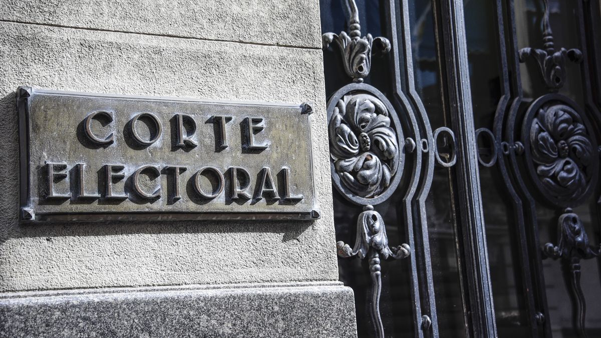 investigacion-sobre-bouvier:-la-discusion-por-las-“potestades”-de-la-jutep-y-las-sanciones-de-la-corte-electoral-por-violar-la-constitucion