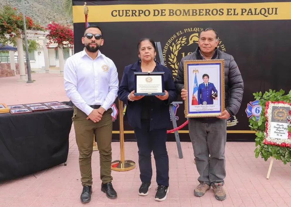 douglas-rojo,-el-martir-de-bomberos-de-el-palqui-cuya-memoria-sigue-viva-18-anos-despues-de-su-muerte