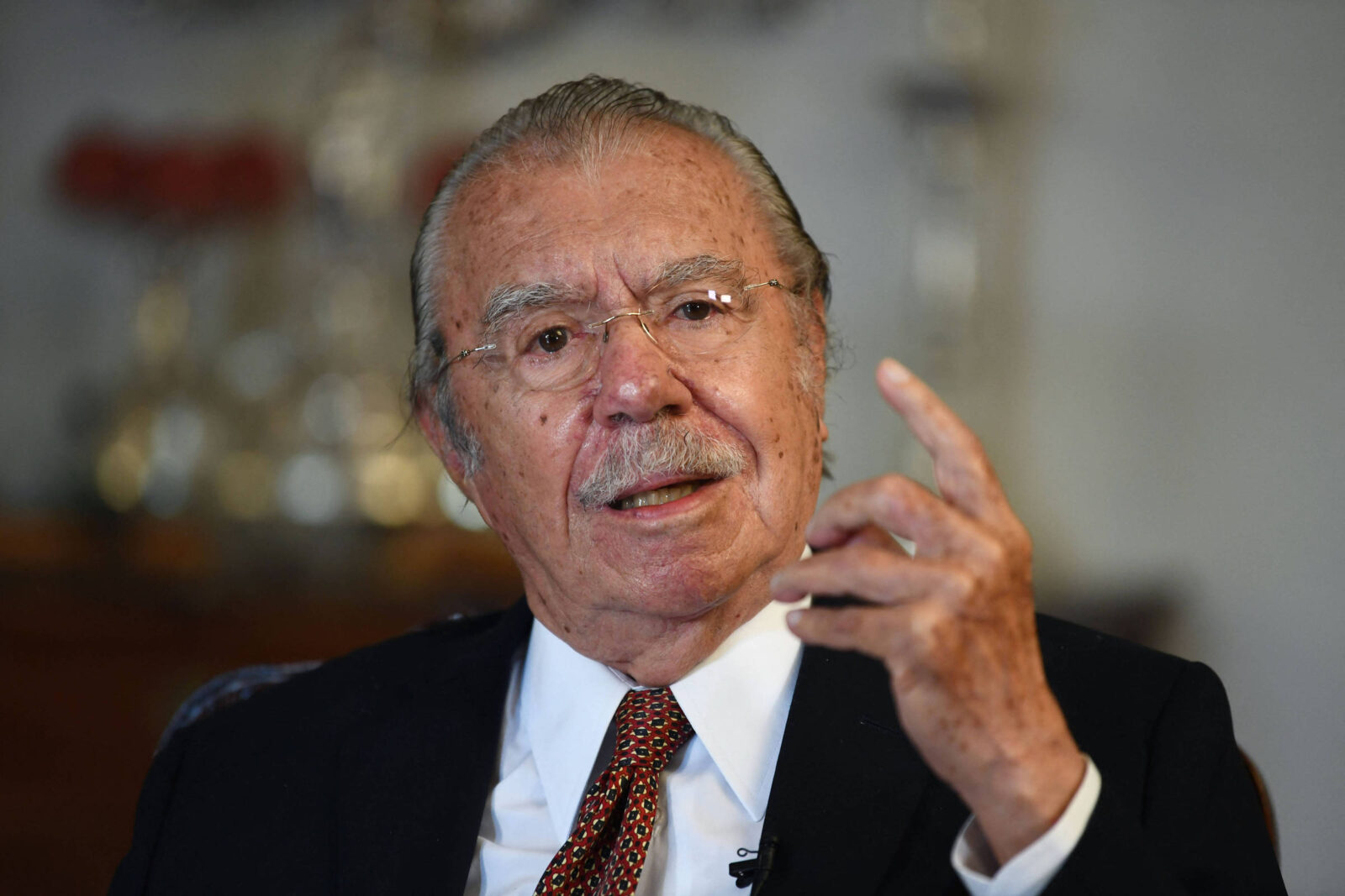 ex-presidente-jose-sarney-recebe-alta-apos-cirurgia-abdominal-no-maranhao
