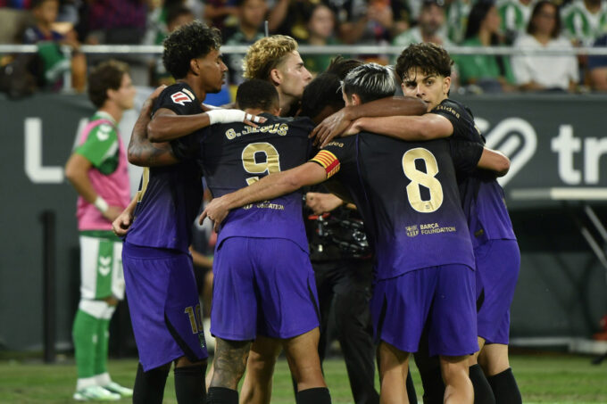 continua-con-paso-perfecto:-fc-barcelona-golea-5-2-al-betis-en-la-novena-jornada-de-laliga