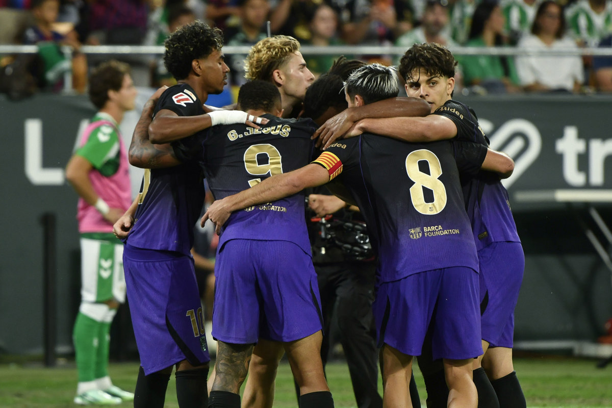 continua-con-paso-perfecto:-fc-barcelona-golea-5-2-al-betis-en-la-novena-jornada-de-laliga