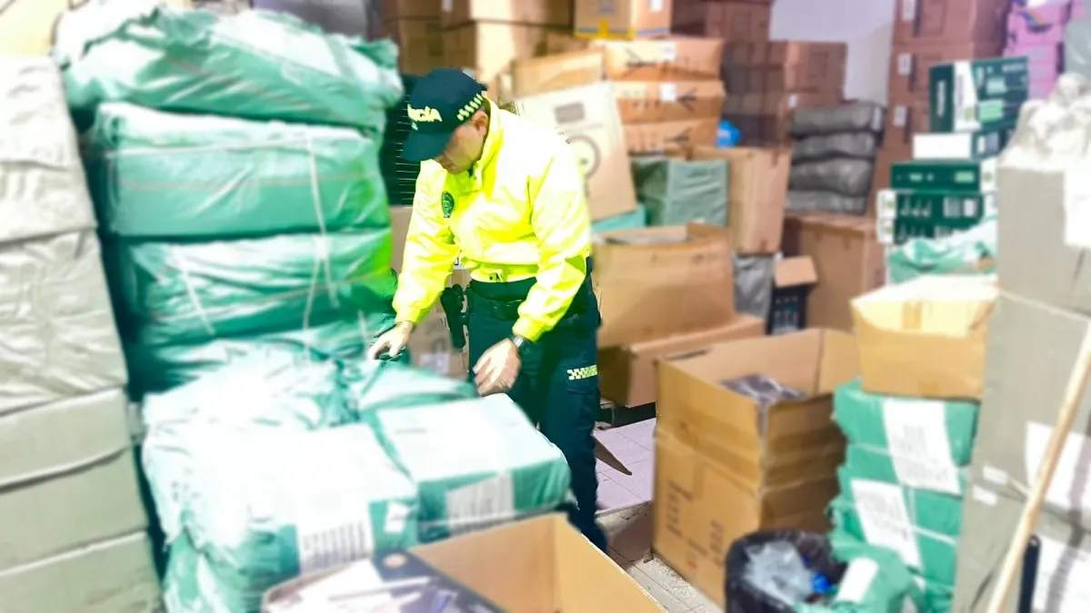 incautan-en-barranquilla-3.043-articulos-importados-sin-soportes-por-mas-de-$675-millones:-habia-consolas,-drones-y-accesorios-tecnologicos-en-bodega