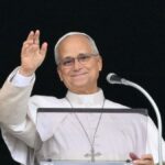 por-primera-vez-tras-su-operacion-por-cancer,-el-papa-leon-xiv-saludo-a-la-multitud-en-el-vaticano-y-dijo-que-retomara-el-trabajo-“progresivamente”