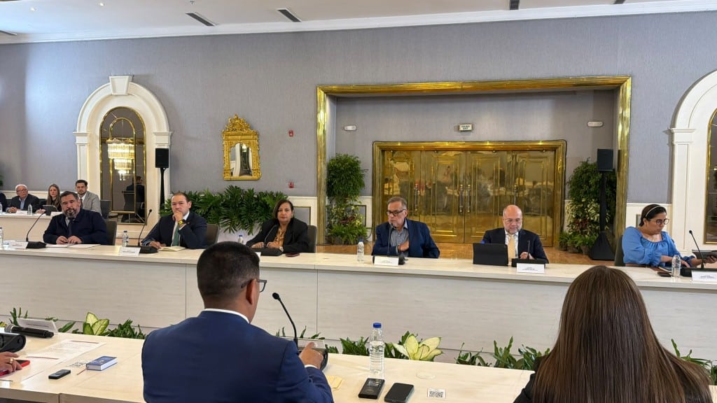 la-democracia-imaginada-se-construye-con-votos