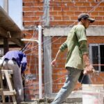 el-seguro-de-desempleo-crecio-casi-30%-por-los-despidos-en-industria,-comercio-y-construccion