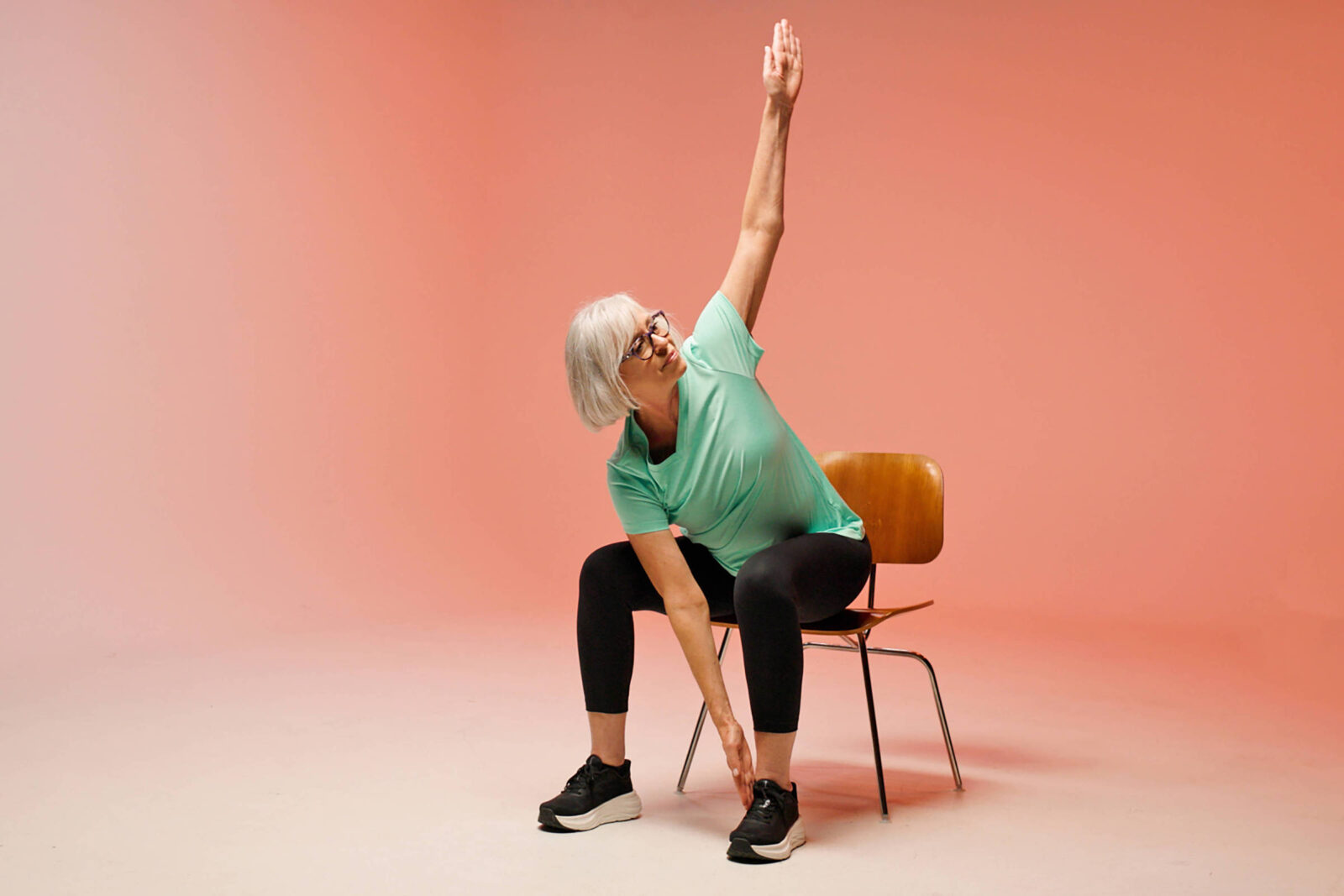 fica-sentado-o-dia-todo?-veja-nove-exercicios-para-melhorar-a-postura