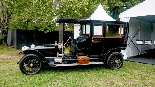 autoclasica-2026:-un-rolls-royce-que-esquivo-al-titanic-y-un-lancha-de-record-mundial-de-velocidad