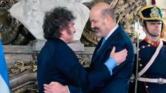 argentina-steps-up-drive-to-shrink-public-sector-workforce