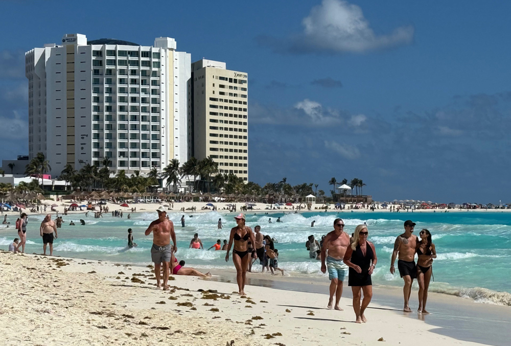 turismo-estadounidense-en-mexico-cae-10.2%-por-falta-de-inversion-y-promocion,-advierte-sector-hotelero