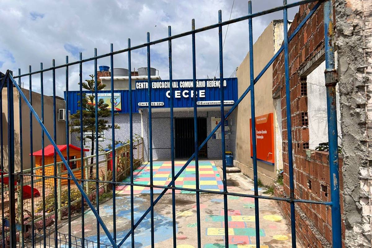 proposta-de-voucher-para-creches-de-flavio-repete-ideia-abandonada-pelo-pai