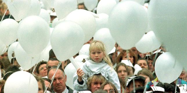 trente ans-apres-la-« marche-blanche »-consecutive-a-l’affaire-dutroux,-la-belgique-essaie-de-mieux-proteger-ses-enfants