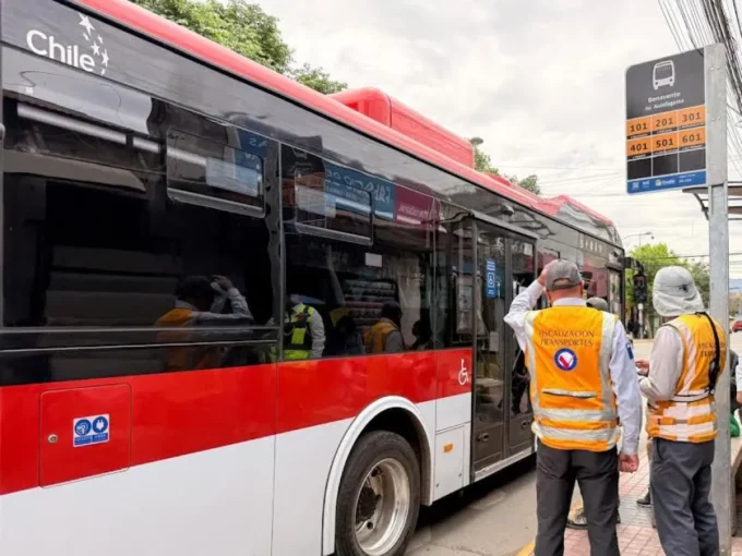 intensifican-fiscalizaciones-a-paradas-de-buses-electricos-en-ovalle:-ya-van-50-infracciones