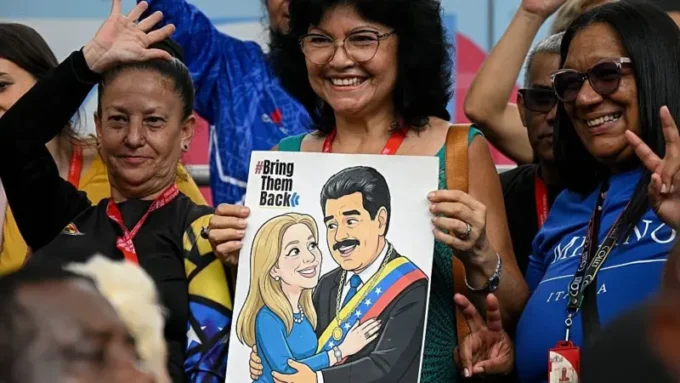 “no-hay-intencion-de-mantener-viva-su-memoria”:-como-se-va-difuminando-la-figura-de-maduro-en-la-nueva-venezuela-de-delcy-rodriguez