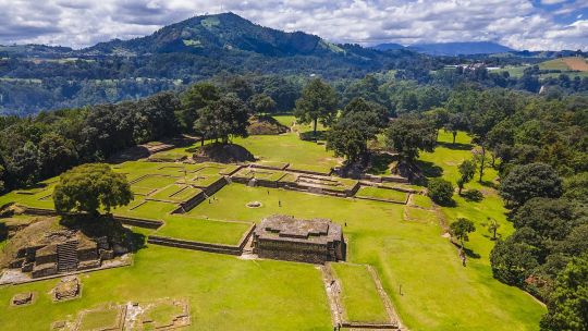 guatemala-conquista-con-su-historia,-naturaleza-y-playas