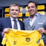la-mayoria-de-los-dirigentes-de-penarol-respaldara-la-continuidad-de-diego-aguirre-como-tecnico-hoy-en-la-reunion-del-consejo-directivo