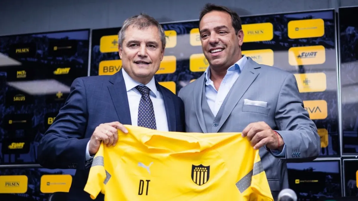 la-mayoria-de-los-dirigentes-de-penarol-respaldara-la-continuidad-de-diego-aguirre-como-tecnico-hoy-en-la-reunion-del-consejo-directivo