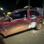 colisao-com-caminhao-deixa-corsa-danificado-em-arapongas