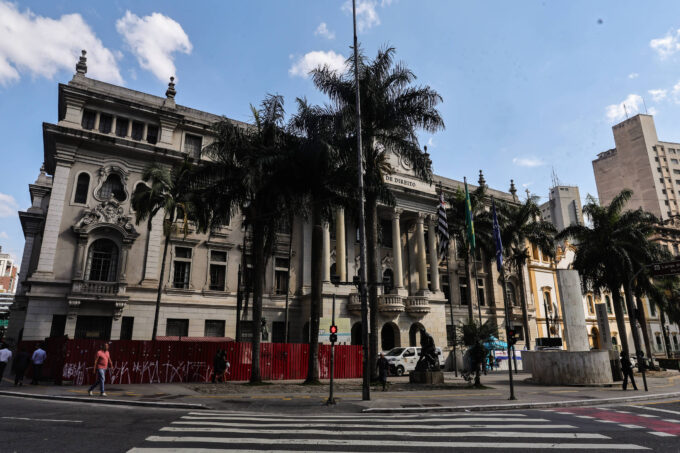 juristas-e-ex-ministros-do-stf-assinam-manifesto-pela-constituicao-e-democracia