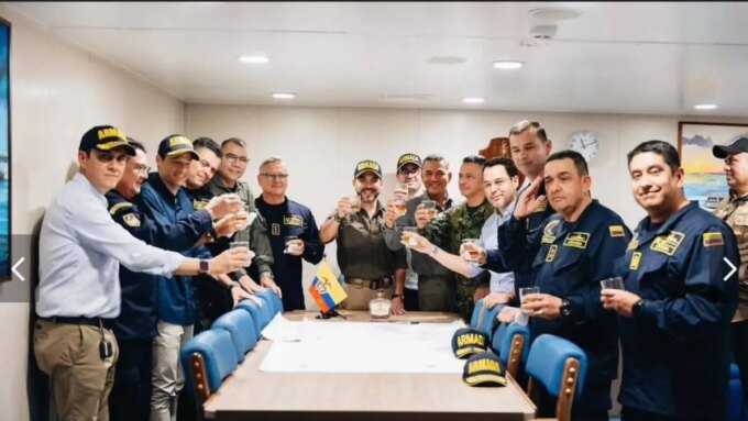 armada-nacional-explico-el-brindis-durante-la-visita-del-presidente-abelardo-de-la-espriella-al-buque-arc-en-san-andres:-‘tradiciones-historicas’
